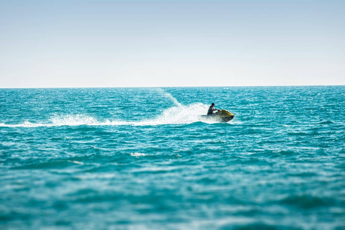 Faire du jet ski pas cher à Dubaï : nos bons plans Jet Ski Dubai